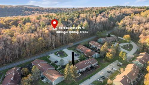 3BR Ski Resort Townhome-Sleeps 7 - Foto 5