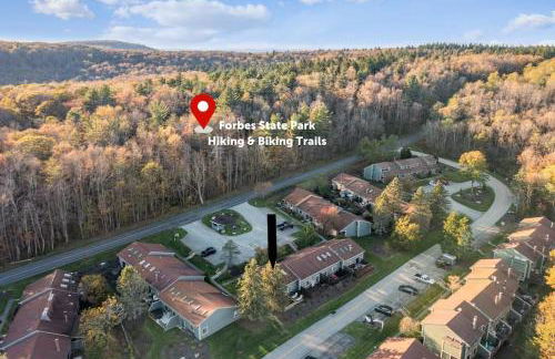 3BR Ski Resort Townhome-Sleeps 7 - Foto 5