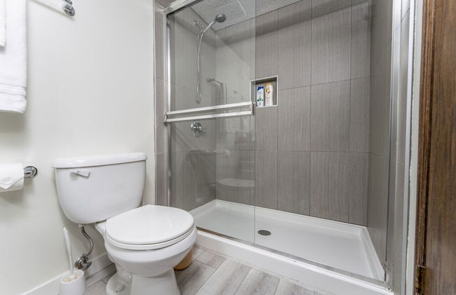 6Br Chalet I Ski Out I Private HotTub - Foto 24