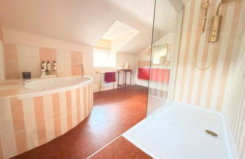 Moorleigh House Entire Property Sleeps 10 - Foto 47