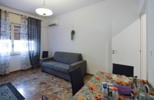 1 Bedroom Stunning Apartment In Reggio Calabria - Foto 6