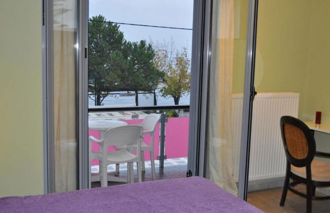 Okeania Seafront Rooms in Kamena Vourla - Foto 3