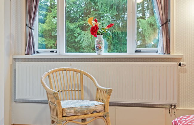 Terrace Apartment With Lush Garden - Photo 24