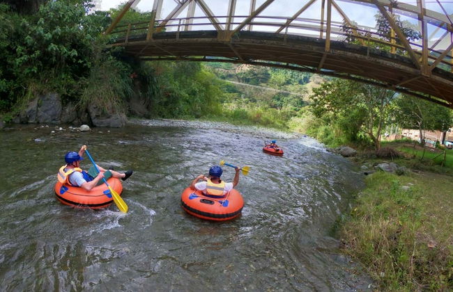 Tubing sur la rivière Mindo - Photo 3