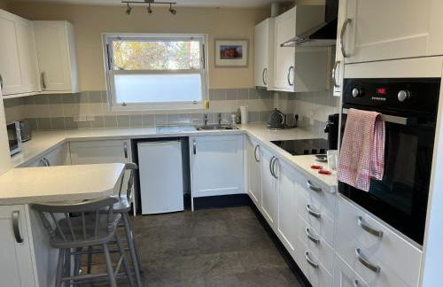 Cosy Hillside Annex - Photo 14