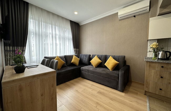 H&L Suites - Photo 17