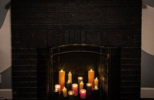 Private home with Hot Tub & Mini Golf & Fun Vibes near downtown Houston - Foto 16