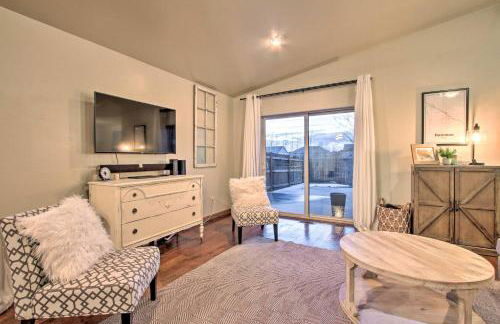 Townhome with Private Hot Tub, 8 Mi to Downtown - Foto 7