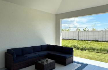 Colorful retreat near beach and pickleball courts - Foto 34