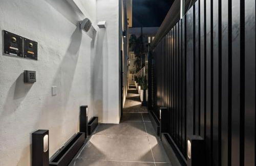 Versace Mansion Neighbor (Floor 1) Sleeps 9 - Foto 42