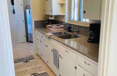 Vintage charm vacation home with modern comforts near Old Town - Foto 28