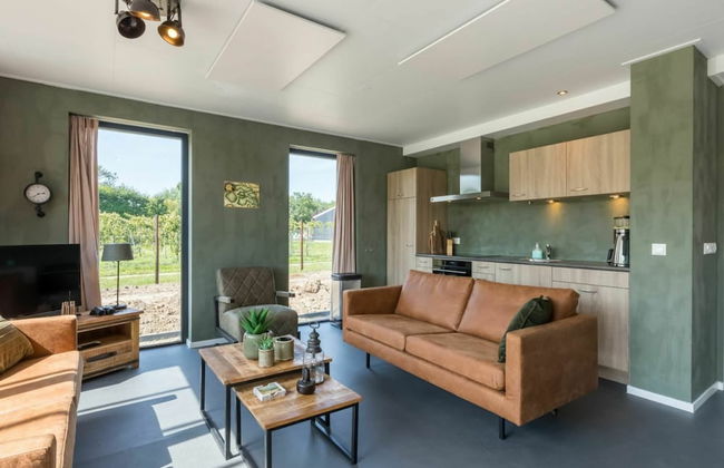 Holiday Home in Vrouwenpolder Near Beach - Photo 10