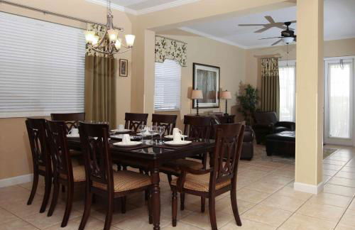 Luxury Villa 5 Bedrooms Minutes from Disney in the Reunion resort - Foto 11