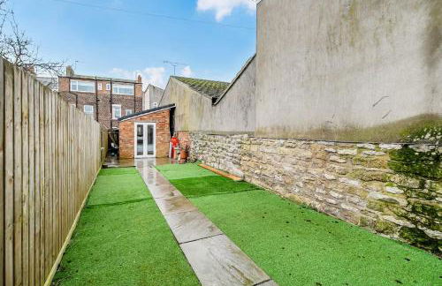 Central Filey Family Cottage for Groups with Super King Bedroom and Bunk Room - Foto 24