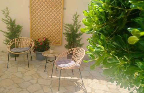 KELLY APARTMENTS - Photo 32