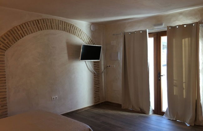 El Rancho - Photo 14