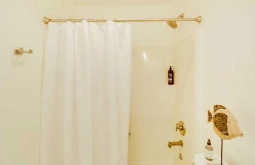 Beautiful Bigfork Condo with Hot Tub Access! - Foto 18