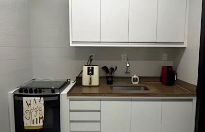 Perto da Praia com ar e estacionamento - Foto 18