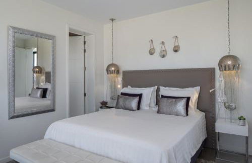 4-Bedroom Modern Villa with Sea View - Photo 27