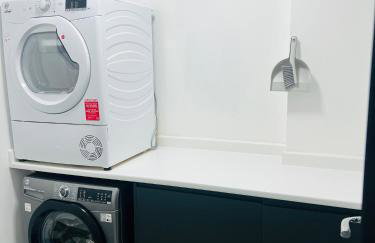 Luxurious New Home Near Airport - Foto 37