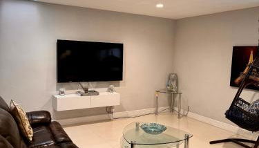Modern Miami Oversized 3 Bedroom in Central Location - Foto 2