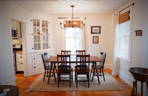Cozy Blue Door Farmhouse - Photo 8