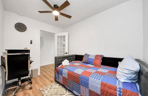 Stylish Katy Retreat 4BR Sleeps 10 Outdoor Escapre - Foto 13