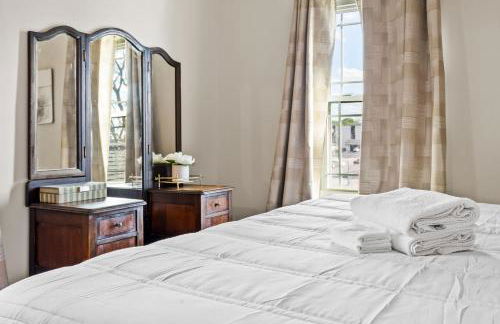 3BR Cozy Family Home with HotTub & Spacious Backyard - Foto 67