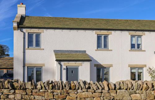 No 8 Cairn Cottage - Photo 2