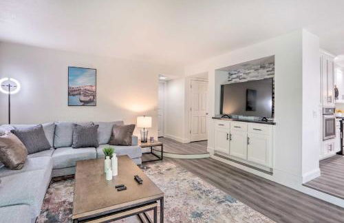 Relax Fireside and Play Pool! Home 4 Mi to Dtwn Reno - Foto 10