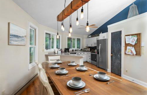 Cozy Retreat HotTub, FirePit, Arcade Fun & Dogs! - Foto 48