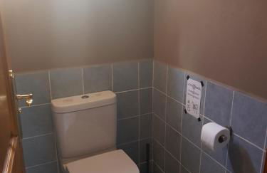 El Quinto Pino 3 habitaciones privadas con cocina y baño compartidos - Foto 7