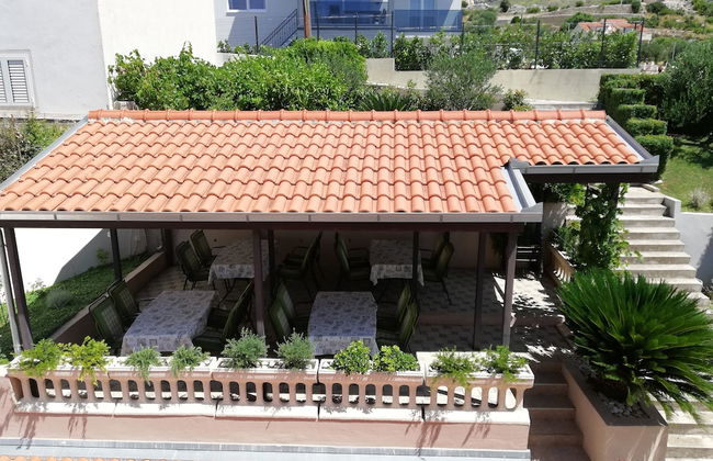 Stipe Residence - Photo 3