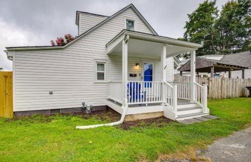 Walk to Beach Hampton Home with Grill! - Foto 3