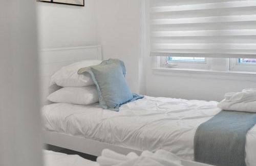 Fire and Fun Luxe Stay w Pool Hot Tub and Game Room - Foto 23