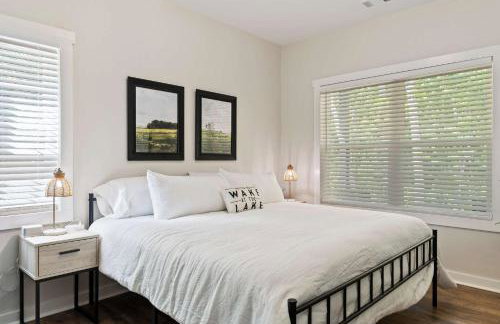 Secluded 3BR Cabin Lake Access & Resort Perks - Foto 3