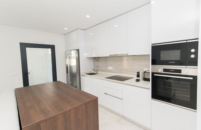 800m From the Boat to Praia das Cabanas, With Pool, Terrace, Wifi and air con - Foto 23