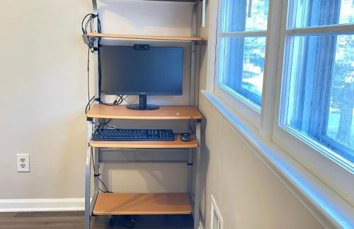 Serene Landing Place near Downtown Cary - Foto 9