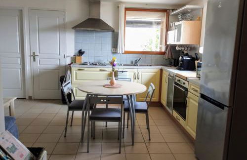 gite dans une maison en rez-de-chaussée avec piscine - Foto 17