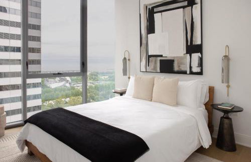 Premier Penthouses and Apartment with Captivating Views of Millennium Park - Photo 11