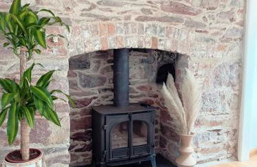 Seapink, Kingsand; luxury Cornish cottage with seaviews, bbq & paddleboards - Photo 11