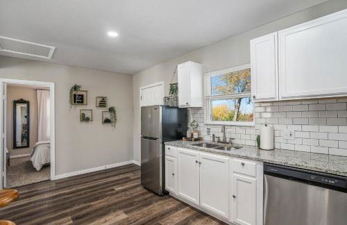 The Southern Sapphire - A Cozy Lake View Getaway - Foto 11