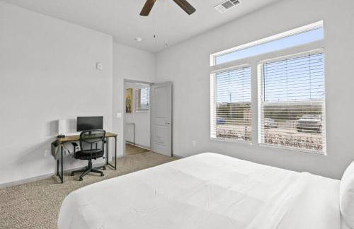 LUX 2B2B with Pool & Parking near the Heart of Austin - Foto 22