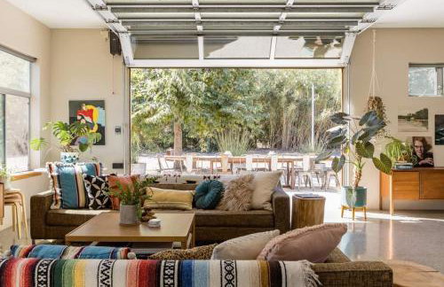 Mid Century Modern Family Home On 25 Acres! - Foto 1