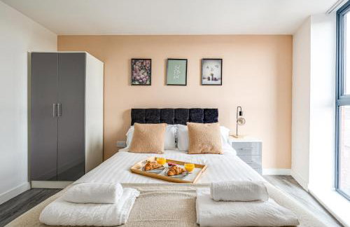 Stunning 2 bed apt with free parking close to CC - Foto 9