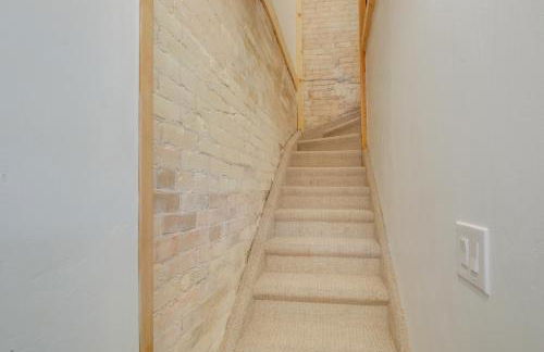 1 Block to Town! Convenient Logan Apartment - Foto 4