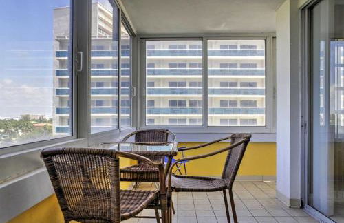 Oceanview on SAND located in Ocean Manor Resort Fort Lauderdale Beach 2 bed 2 bath spacious corner unit partial ocean view - Foto 31