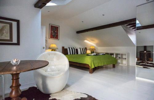 Duplex with terrace in Alfama, Central Lisbon - Photo 26