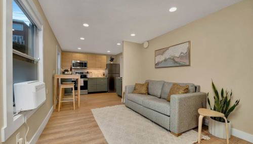 Westlake Nest Minutes to DT Quiet & Renovated - Foto 3