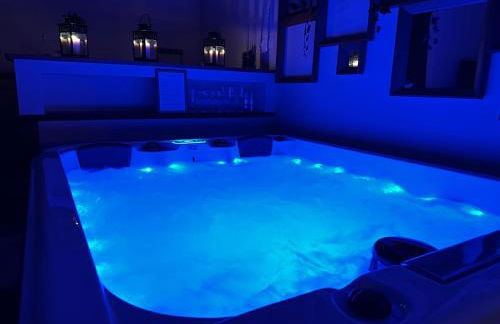 Relax nella jacuzzi in Toscana - Foto 2